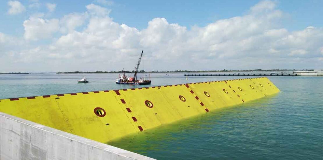 Mose Venezia paratie in azione